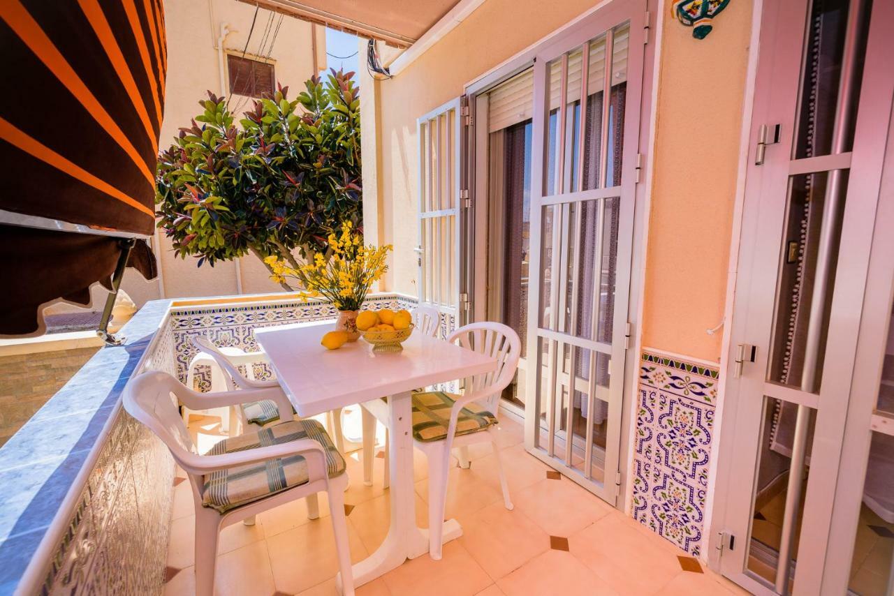 Playa La Mata - Apartamento "Limonka" Eksteriør billede